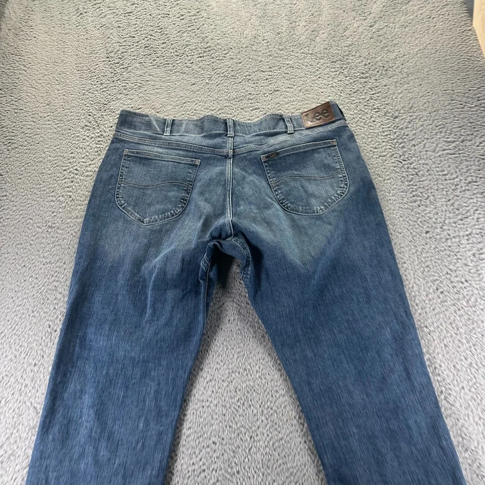 Lee Extreme Motion MVP Jeans Mens 42x30 Blue Cotton Denim Straight Faded Stretch